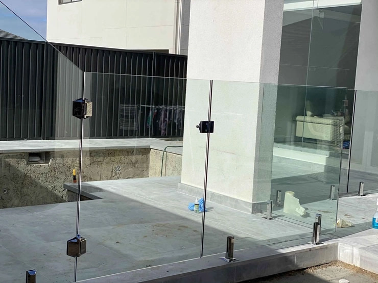 Frameless glass pool fencing - australiamf.com.au